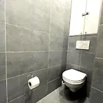 Apartman Les Ames Heureuses-pere Lachaise-wifi By La Cle Des Expos In